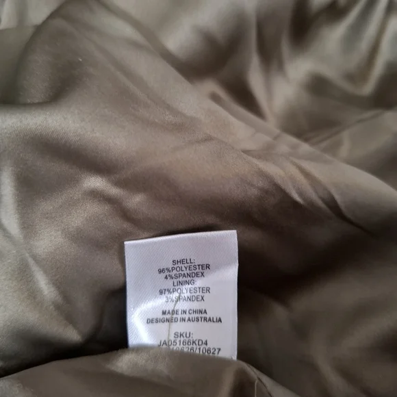 Meshki Simone Lined Oversized Blazer Button Olive Jacket Size Medium New - Picture 16 of 16